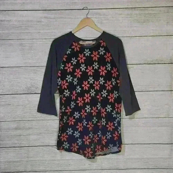 LuLaRoe Tops - Lularoe Randy Top